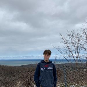 Meet your Posher, Troy